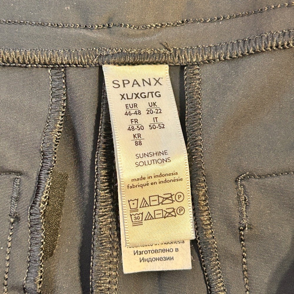 Spanx Sunshine Solutions Shorts XL Black Active Stretch Golf Pockets - Picture 4 of 5